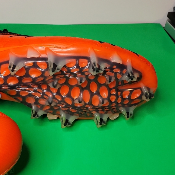 NIKE Size 17 Alpha Menace Pro Mid Mens Football Cleats - Picture 8 of 8